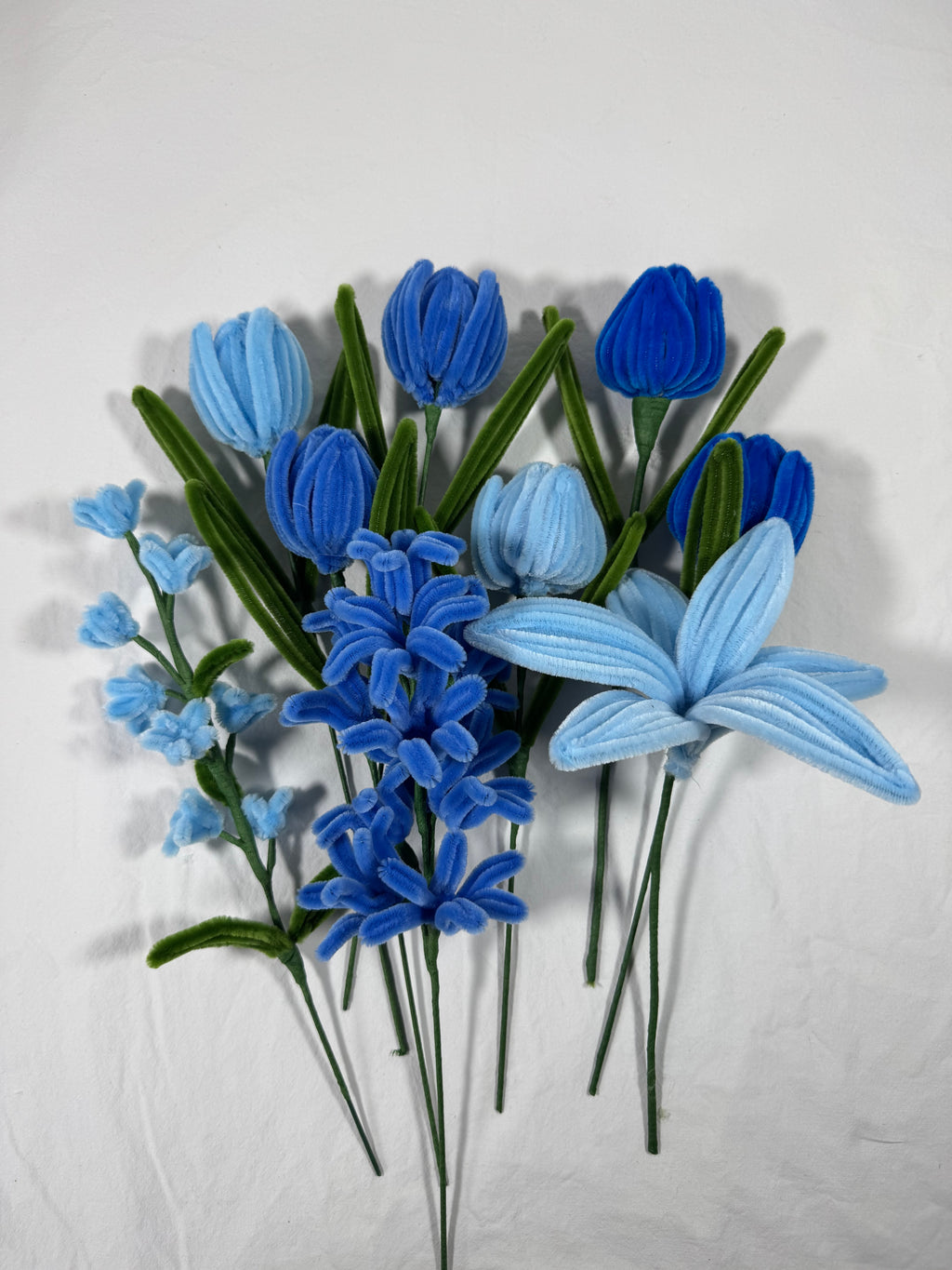 Blaues Blumen Bastelset – Tulpen, Lilie, Maiglöckchen & Hyazinthe aus Pfeifenreinigern